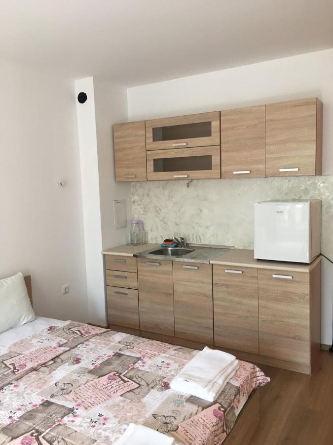 Villa Rossa Apartments 라브다 외부 사진